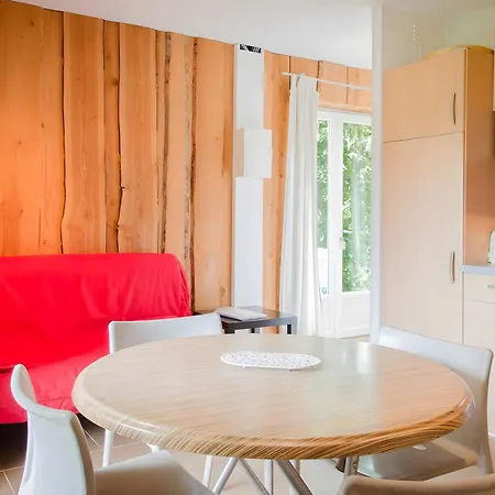 Hébergement de vacances De Groupe Pour 24 Personnes